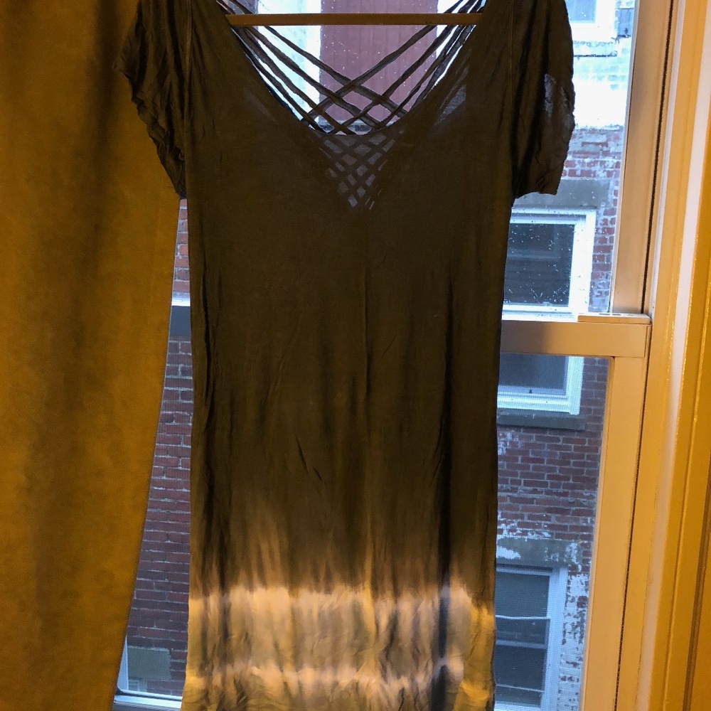 Cute beachy dip-dyed t-shirt dress!